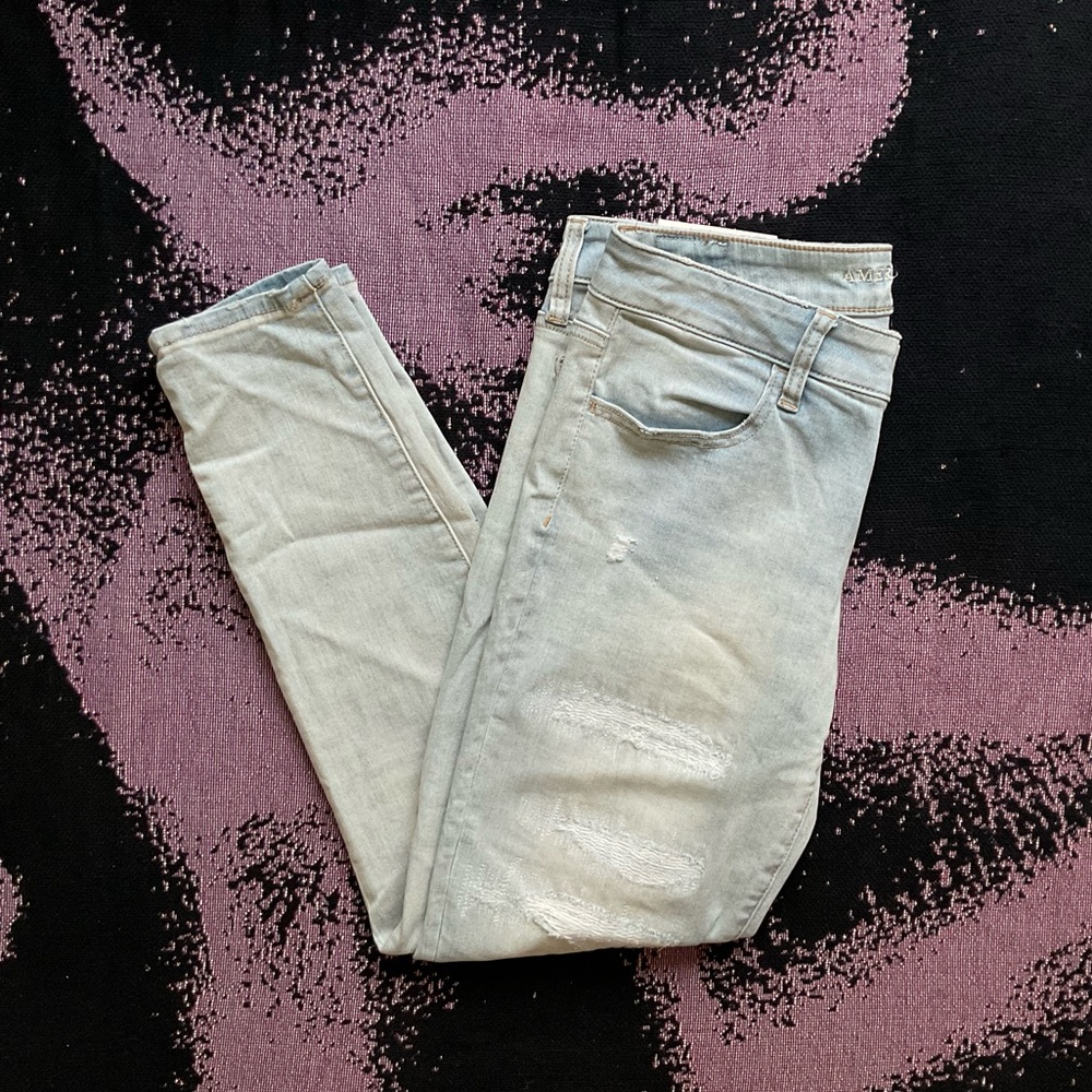 American Eagle Light Wash Ripped Jeans